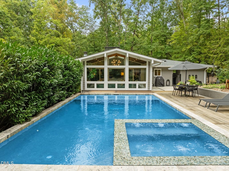 1812 Rolling Rd, Chapel Hill, NC 27514