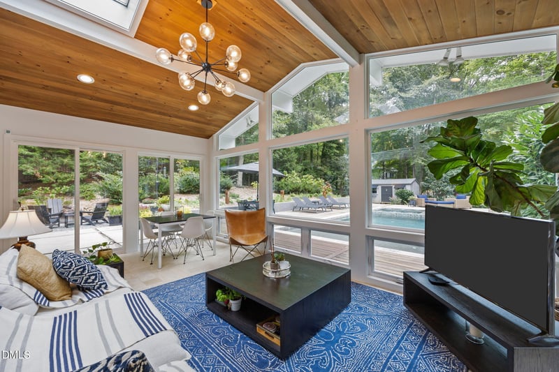 1812 Rolling Rd, Chapel Hill, NC 27514