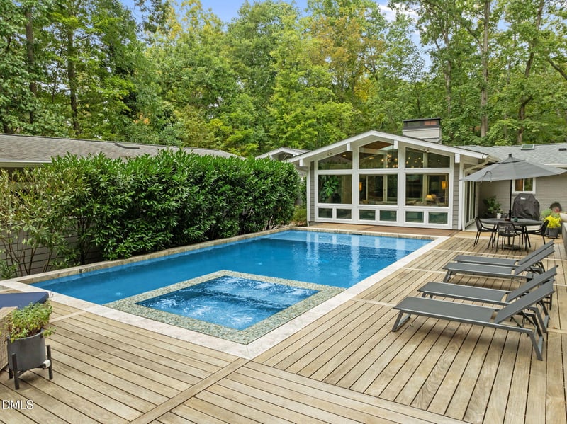 1812 Rolling Rd, Chapel Hill, NC 27514