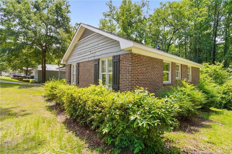 1812 Swann St, Fayetteville, NC 28303