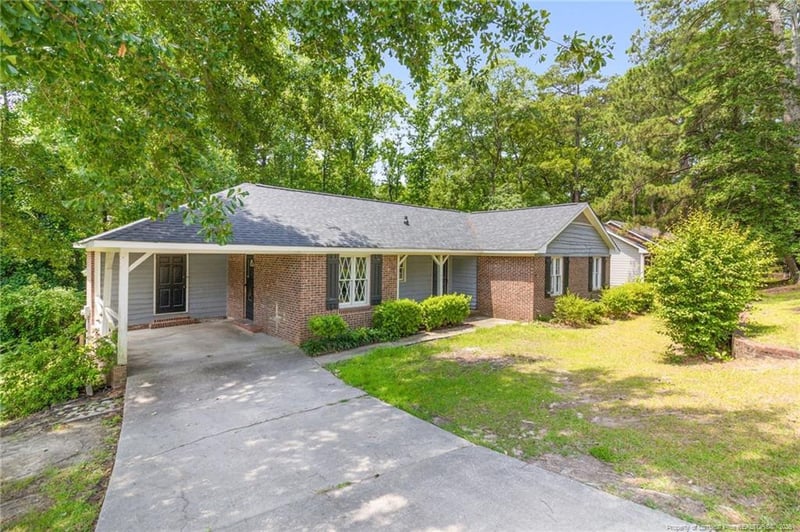 1812 Swann St, Fayetteville, NC 28303