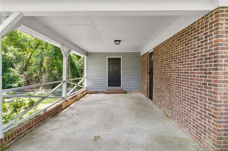 1812 Swann St, Fayetteville, NC 28303