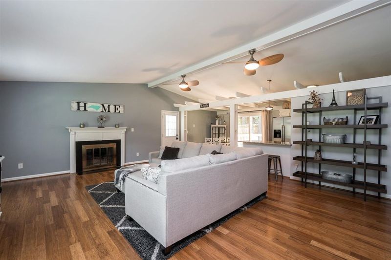 1812 Tarbert Dr, Cary, NC 27511