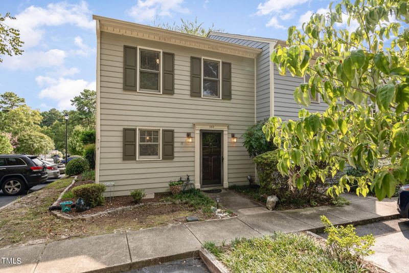1812 Township Cir, Raleigh, NC 27609