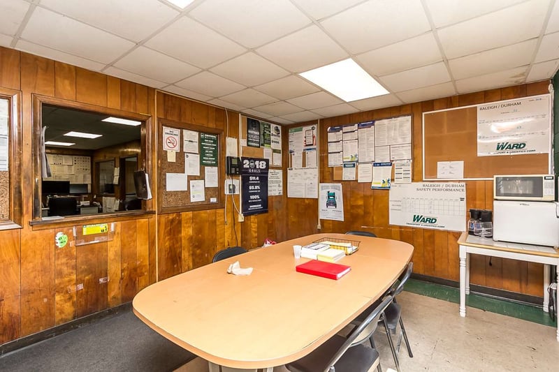 1812 Us 70 Hw, Durham, NC 27703