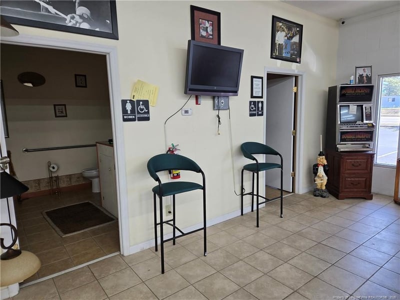 1813-1817 Pamalee Dr, Fayetteville, NC 28301