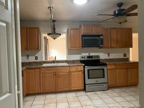1813 Ashton Rd, Fayetteville, NC 28304