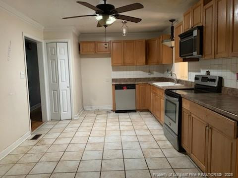 1813 Ashton Rd, Fayetteville, NC 28304