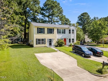 1813 Fox Hollow Dr, Raleigh, NC 27610