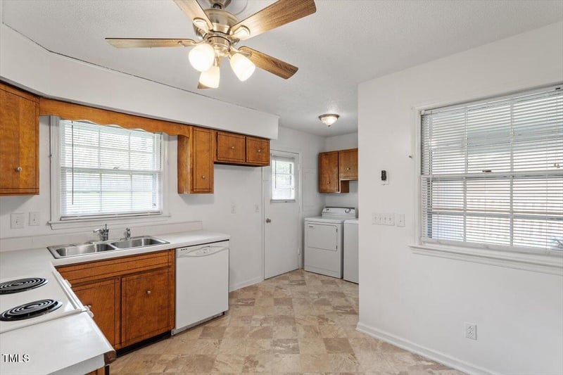 1813 Grady Dr, Durham, NC 27712