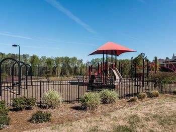 1813 Green Oaks Pw, Holly Springs, NC 27540