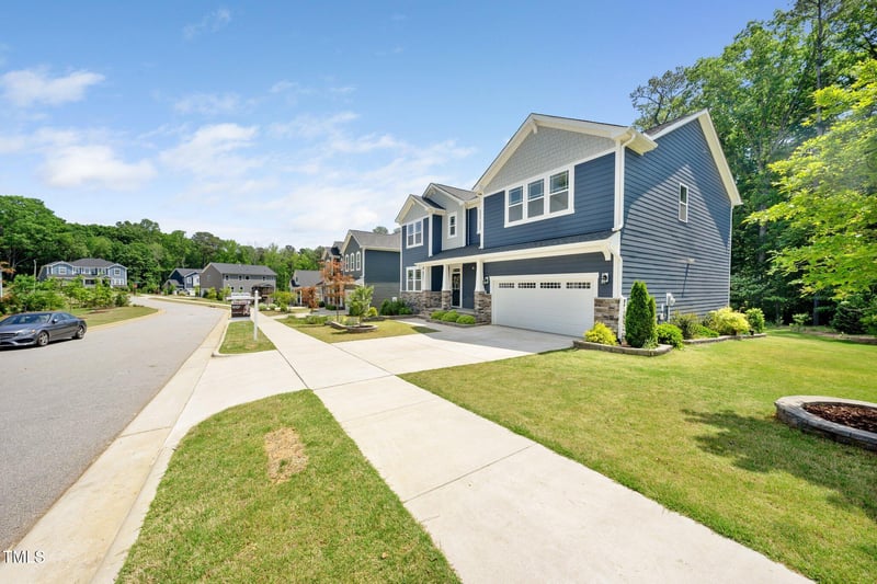 1813 Lost Creek Ct, Apex, NC 27539