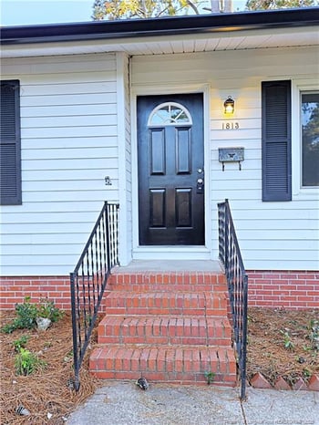 1813 Manteo St, Fayetteville, NC 28303