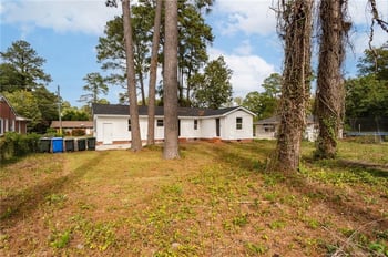 1813 Manteo St, Fayetteville, NC 28303