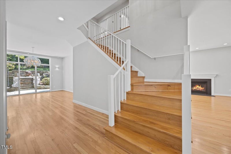 1813 Rolling Rd, Chapel Hill, NC 27514