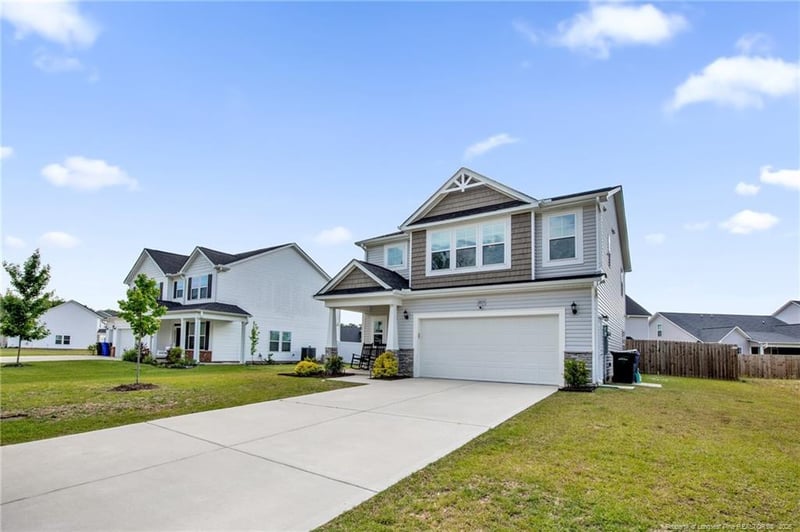 1813 Stackhouse Dr, Fayetteville, NC 28314