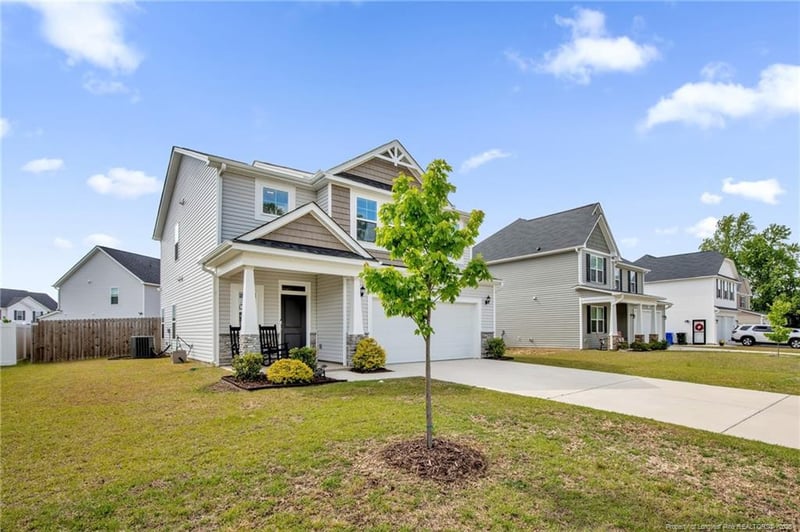 1813 Stackhouse Dr, Fayetteville, NC 28314