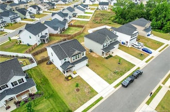 1813 Stackhouse Dr, Fayetteville, NC 28314