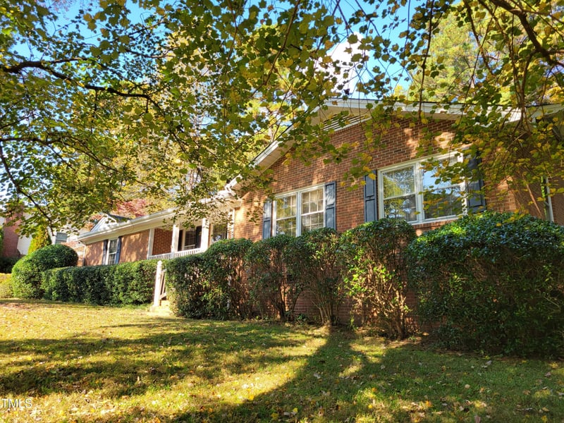 1813 Sutphin Dr, Sanford, NC 27330
