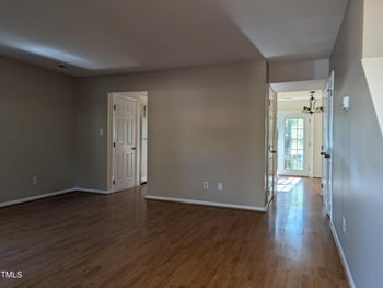 1813 Trailwood Dr, Raleigh, NC 27606