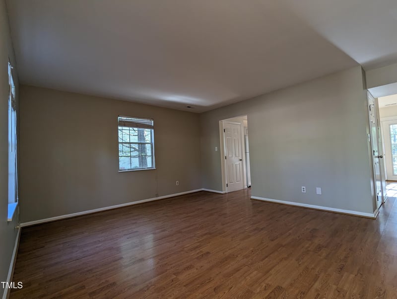 1813 Trailwood Dr, Raleigh, NC 27606