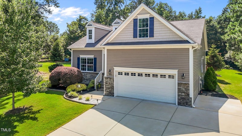 1813 Turning Plow Ct, Holly Springs, NC 27540