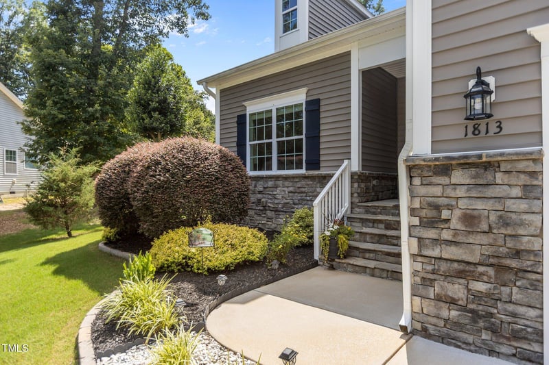 1813 Turning Plow Ct, Holly Springs, NC 27540