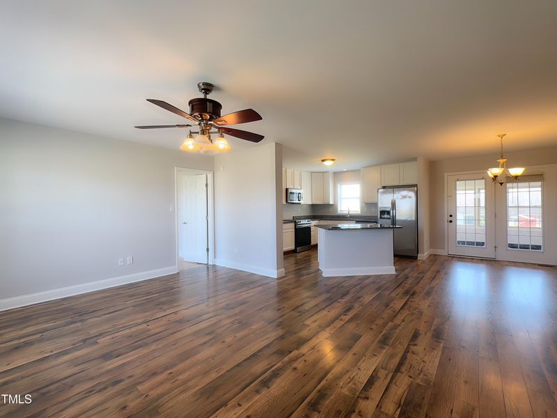 1814 Eller Dr, Burlington, NC 27217