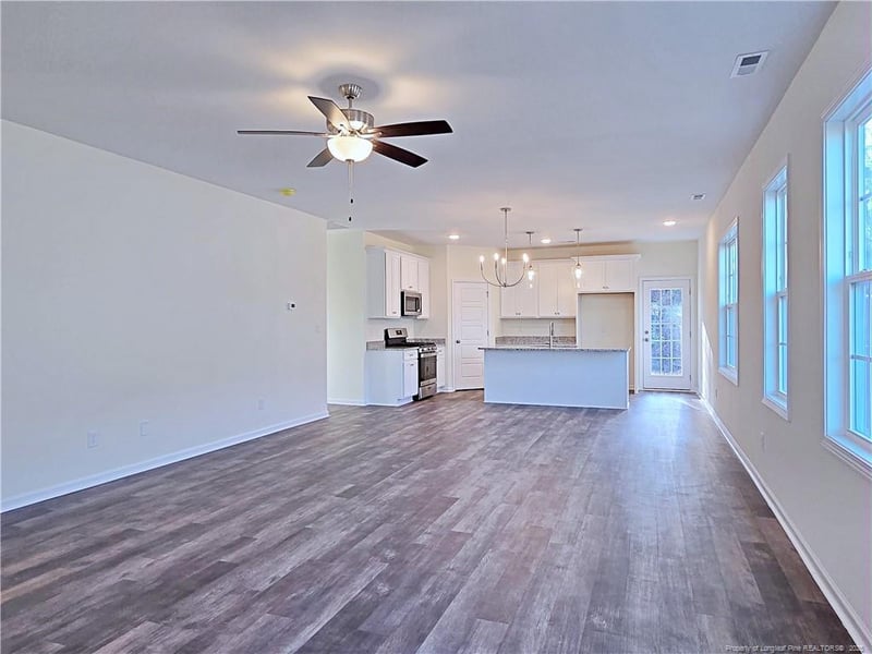 1814 Fordham Dr, Fayetteville, NC 28304