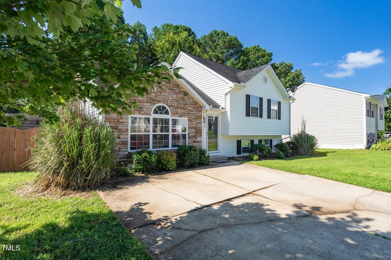 1814 Shiva Ct, Durham, NC 27703