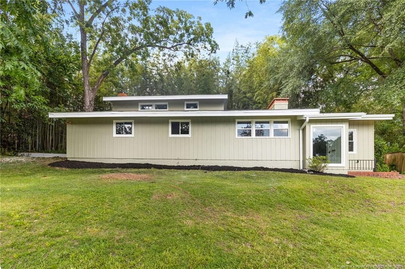 1814 Sunnyside Cir, Fayetteville, NC 28305