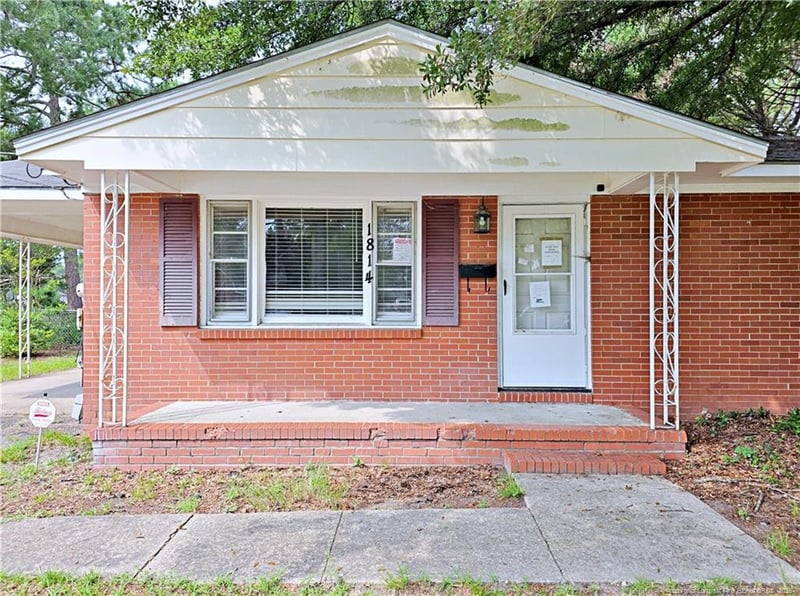 1814 Wayne Ln, Fayetteville, NC 28304