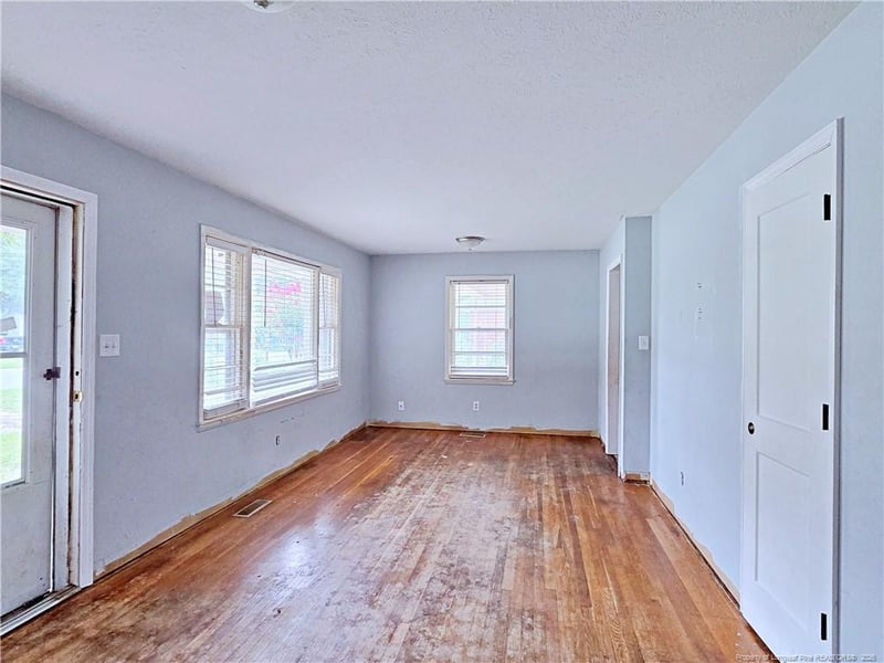 1814 Wayne Ln, Fayetteville, NC 28304