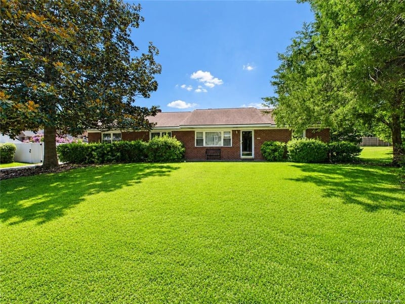 1815 Sunnyside Cir, Fayetteville, NC 28305