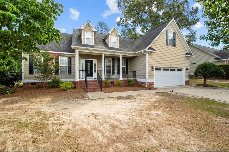 1816 Holloman Dr, Fayetteville, NC 28312