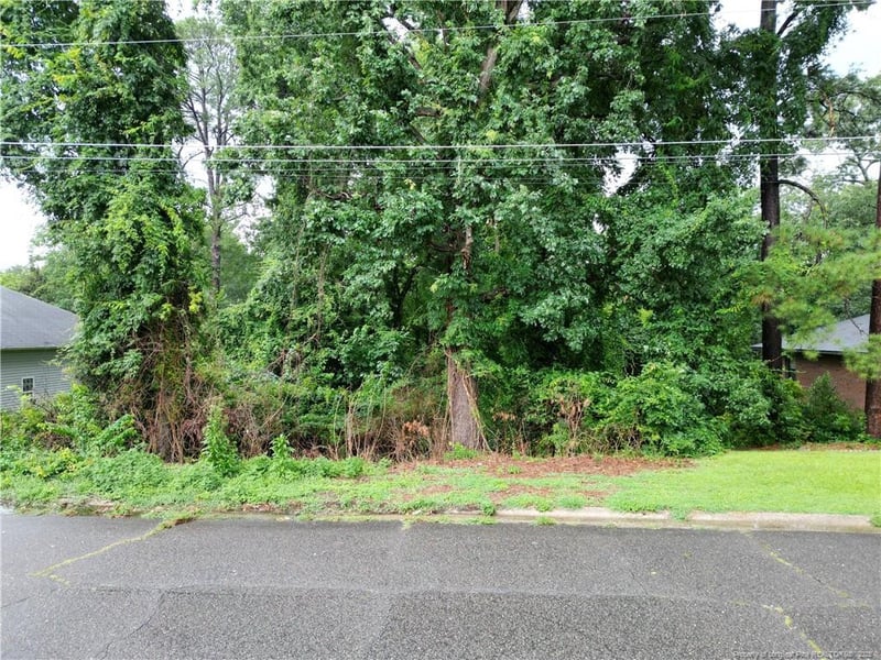 1816 Mcgougan Rd, Fayetteville, NC 28303