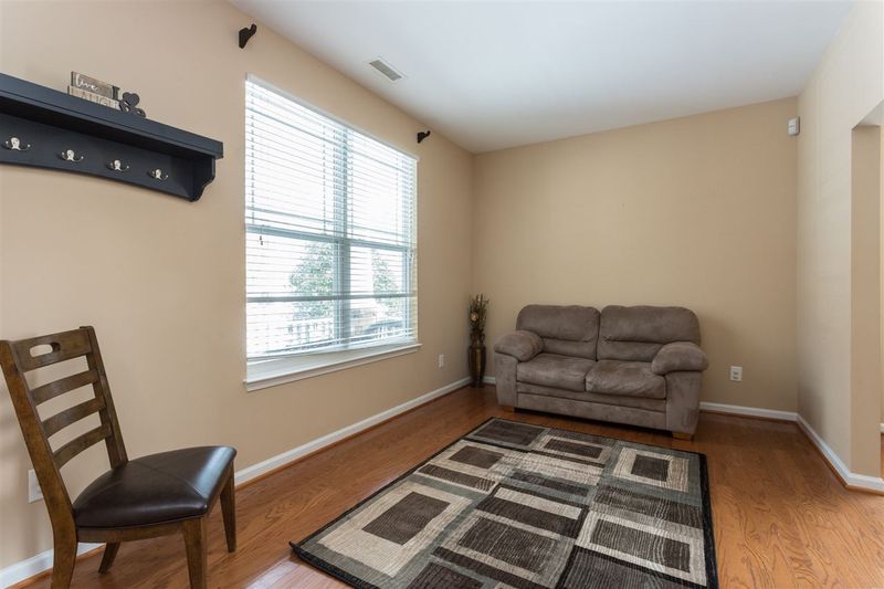 1816 Pear Tree Ln, Durham, NC 27703
