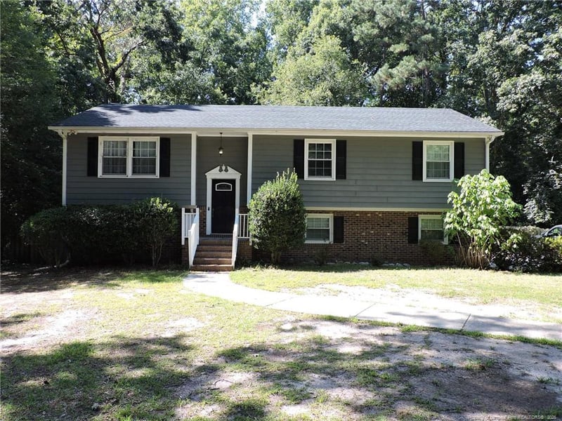 1816 Phillips Dr, Sanford, NC 27330