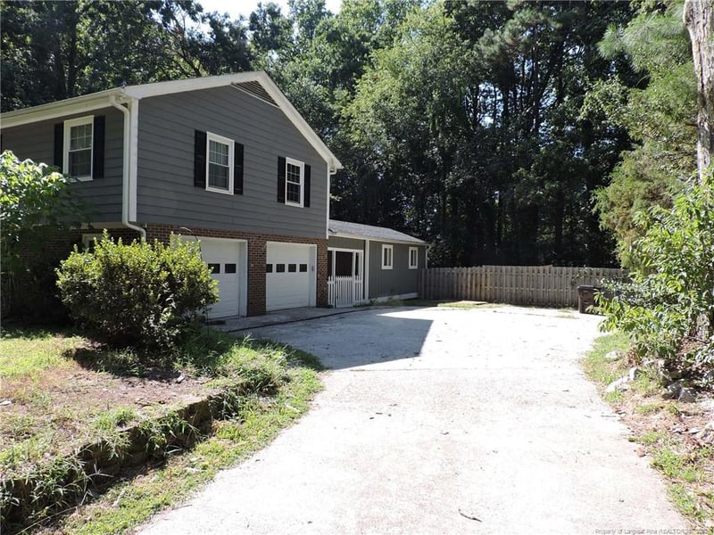1816 Phillips Dr, Sanford, NC 27330