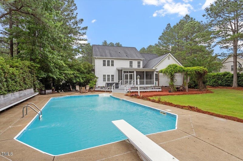 1817 Foxbrook Dr, Raleigh, NC 27603