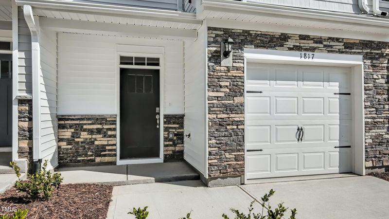 1817 Hinesley Dr, Durham, NC 27703