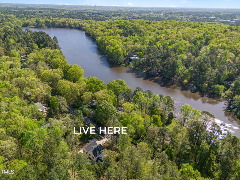 1817 Lakeshore Dr, Chapel Hill, NC 27514