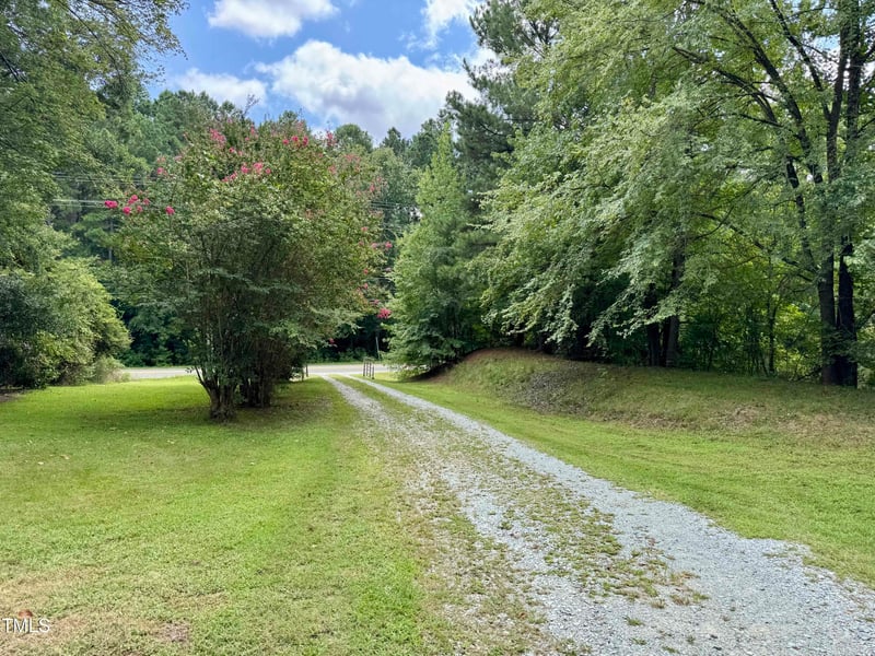 1817 Old Oxford Rd, Durham, NC 27704
