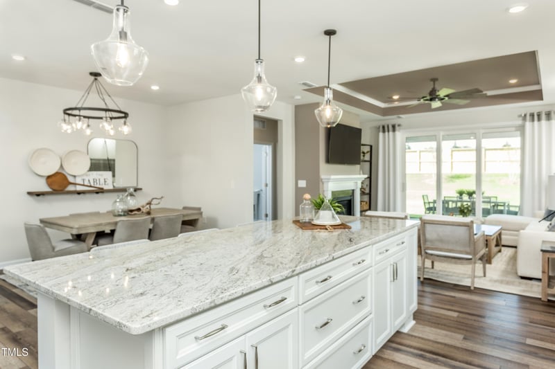 1818 Hyacinth Ln, Fuquay Varina, NC 27526