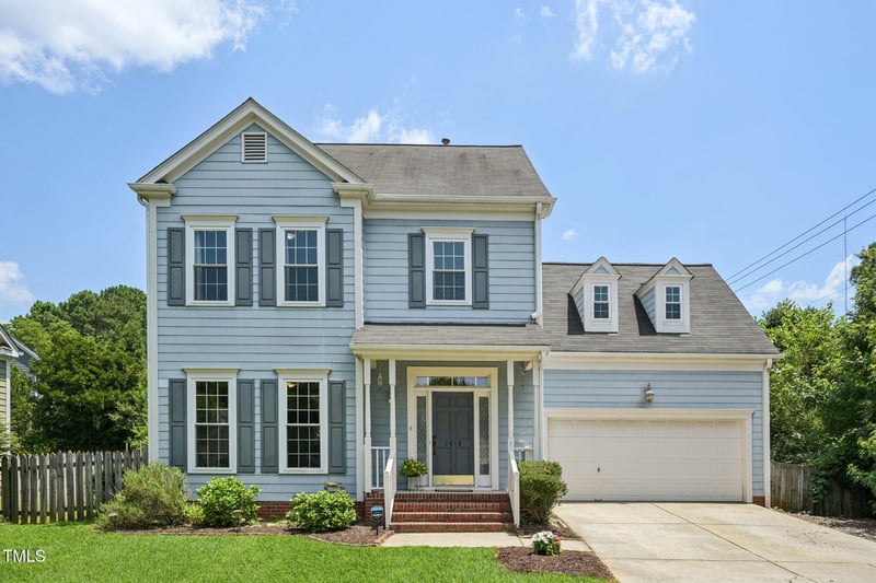 1818 Misty Hollow Ln, Apex, NC 27502