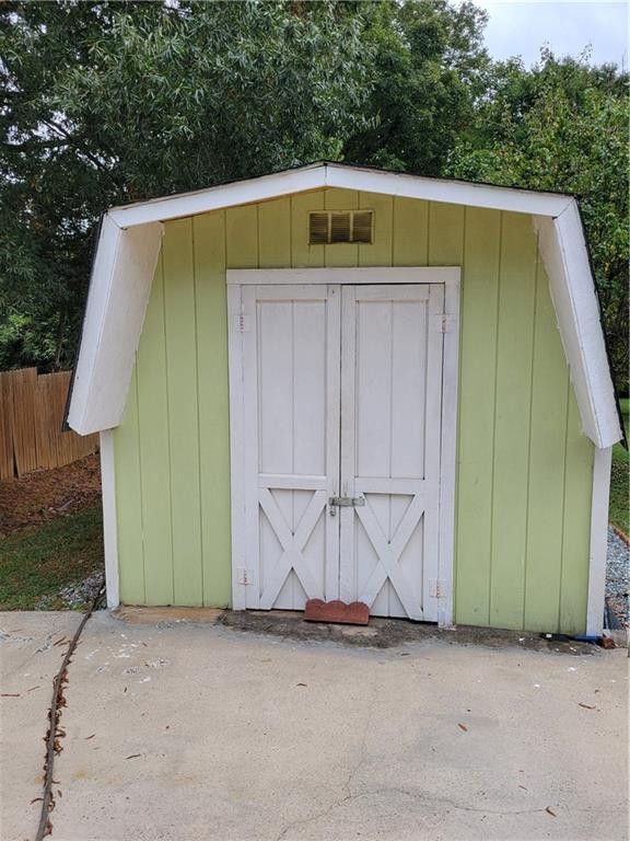 1818 Rendall St, Burlington, NC 27215