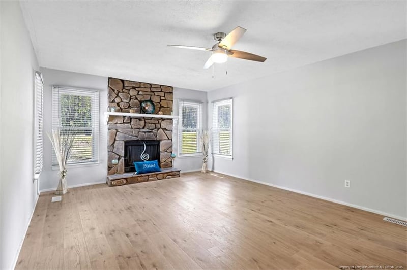 1819 Elliot Farm Rd, Fayetteville, NC 28311
