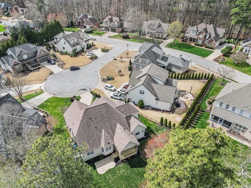 1819 Glacier Ct, Fuquay Varina, NC 27526