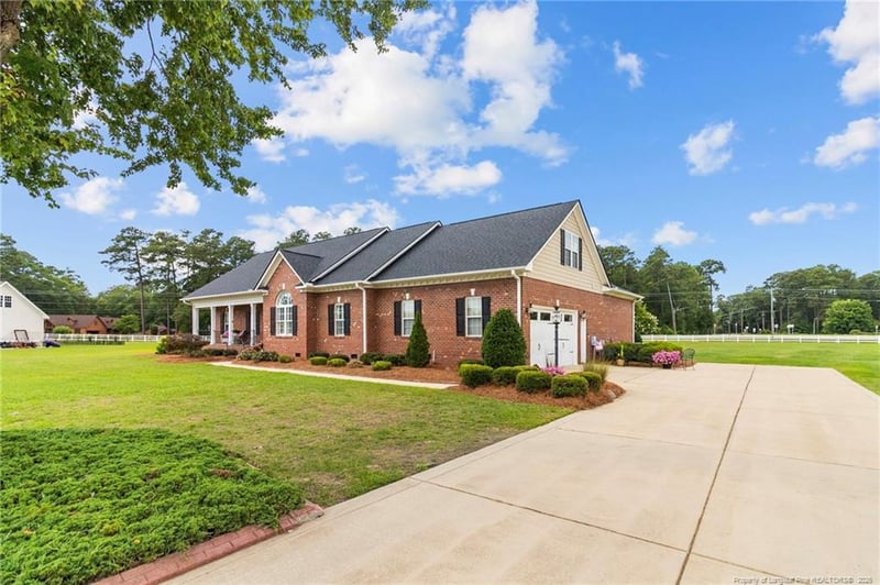 1819 Rockrose Dr, Fayetteville, NC 28312