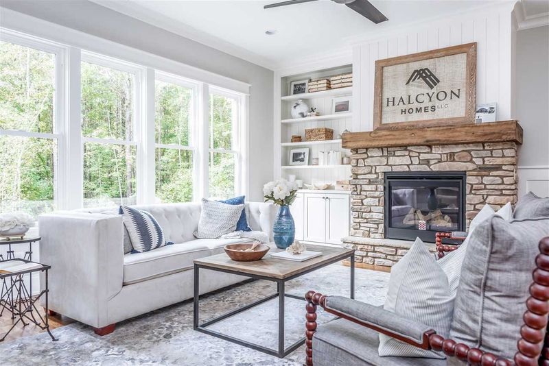 182 Boxwood Dr, Pittsboro, NC 27312